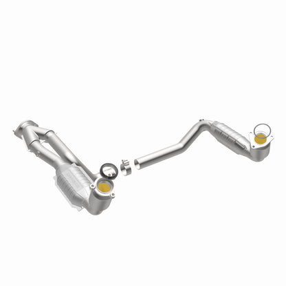 MagnaFlow Direct Fit Catalytic Converter 99-00 Chevy Pickups 4.3L
