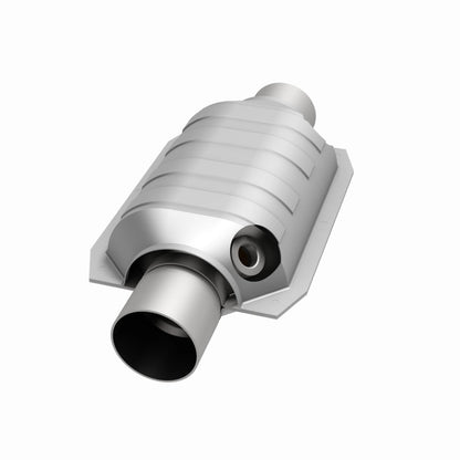 MagnaFlow Universal Catalytic Converter 2.25 W/Dual O2 Boss