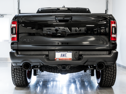 AWE Tuning 2021 RAM 1500 TRX 0FG Cat-Back Escape - Puntas de diamante negro