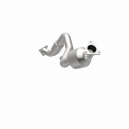 MagnaFlow Direct Fit Catalytic Converter 07 VW Touareg 3.6L Front close