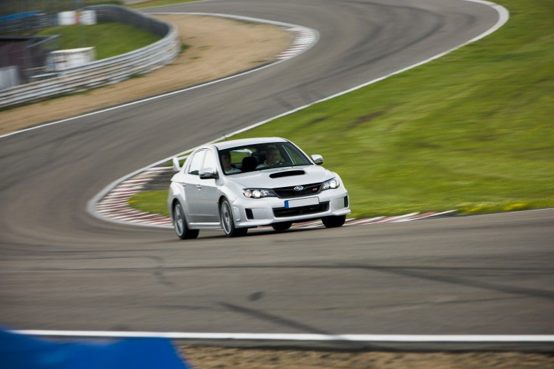 Ohlins 08-20 Subaru WRX STi (GR/VA) Sistema Coilover de carretera y pista