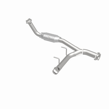MagnaFlow Direct Fit Catalytic Converter 05 Expedition P/S 5.4L OEM