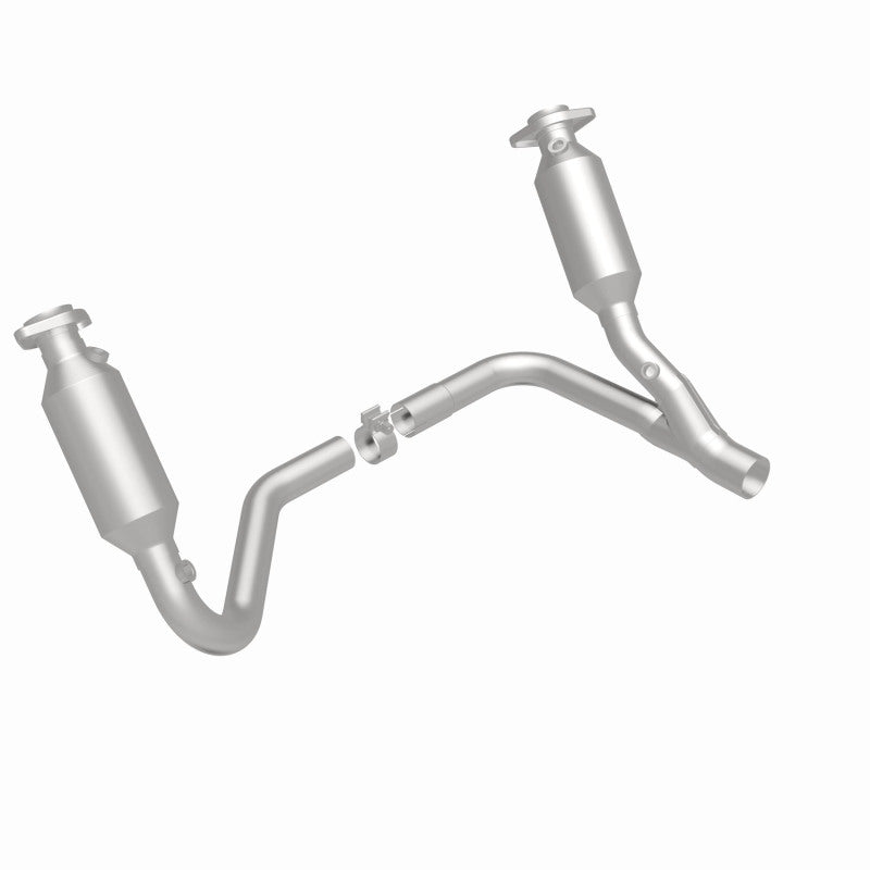 MagnaFlow Direct Fit Catalytic Converter California Grade 07-08 Dodge Durango 3.7L