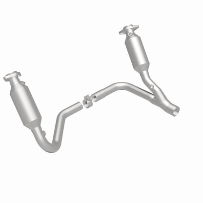 MagnaFlow Direct Fit Catalytic Converter California Grade 07-08 Dodge Durango 3.7L