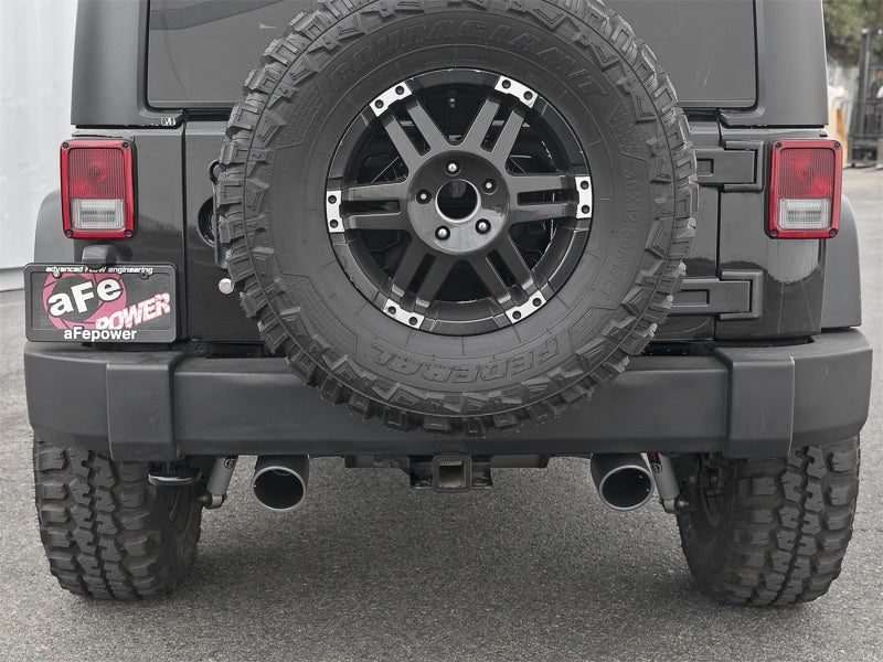 Escape aFe Rebel Series 2.5in 409 SS Axle-Back com pontas pretas 2007+ Jeep Wrangler (JK) V6 3.6L/3.8L