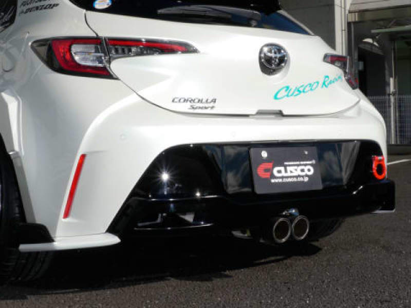 Cusco Strut 19+ Toyota Corolla Hatchback Spoiler traseiro (Primer / Sem pintura)
