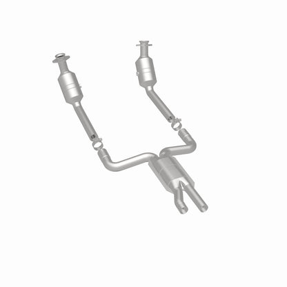 MagnaFlow Direct Fit Catalytic Converter 2003 THUNDERBIRD 3.9L Underbody