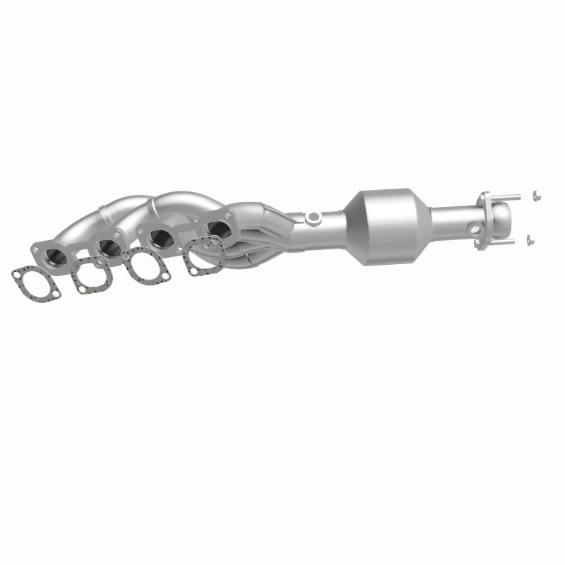 MagnaFlow Direct Fit Catalytic Converter 04-05 BMW 545I 4.4L P/S