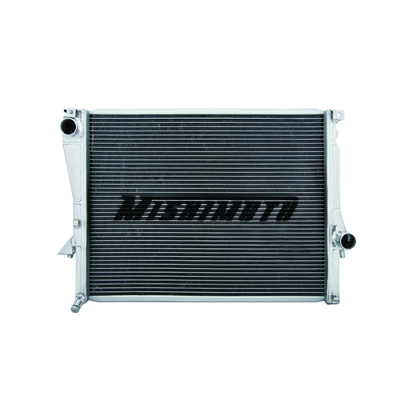 Radiador de alumínio Mishimoto 99-02 BMWZ3 Manual X-Line (núcleo mais espesso)