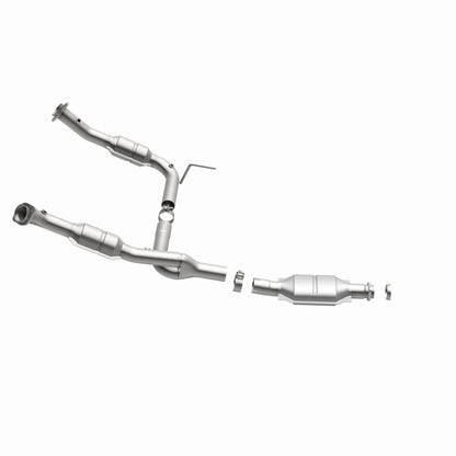 MagnaFlow Direct Fit Catalytic Converter Explorer 02-04 4.6L OEM