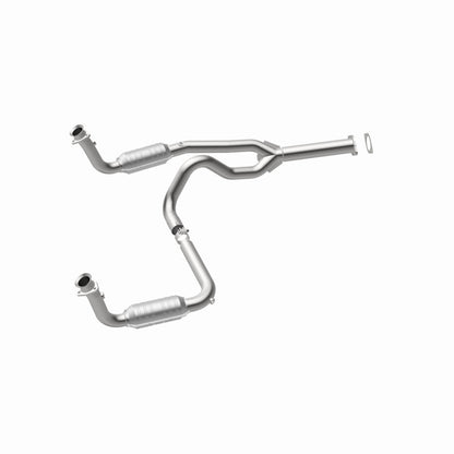 MagnaFlow Direct Fit Catalytic Converter 00 Chevy Express 1500 5.7L