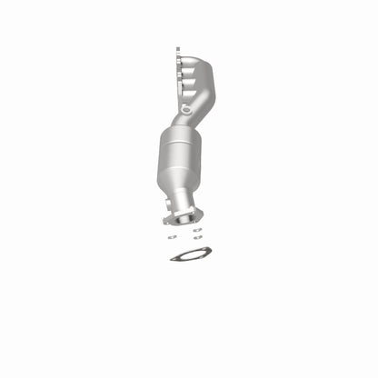 MagnaFlow Direct Fit Catalytic Converter 02-04 Volkswagen Passat 4.0L