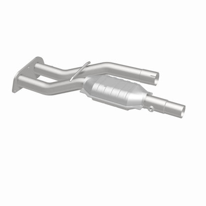 MagnaFlow Direct Fit Catalytic Converter 98 GM Truck 5.7L