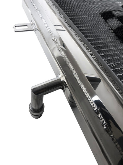 CSF BMW B58/B48 Intercambiador de calor de triple paso de montaje frontal con protección contra rocas