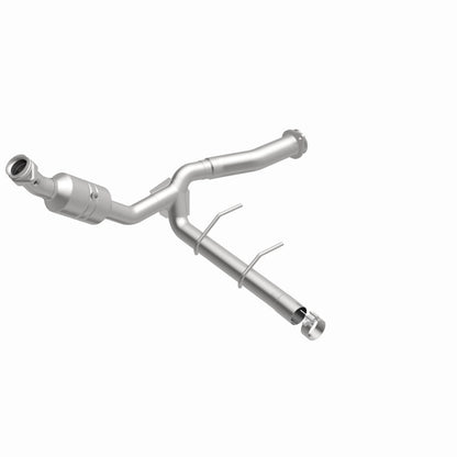 Magnaflow Conv DF 2011-2014 F-150 5.0L debajo de la carrocería