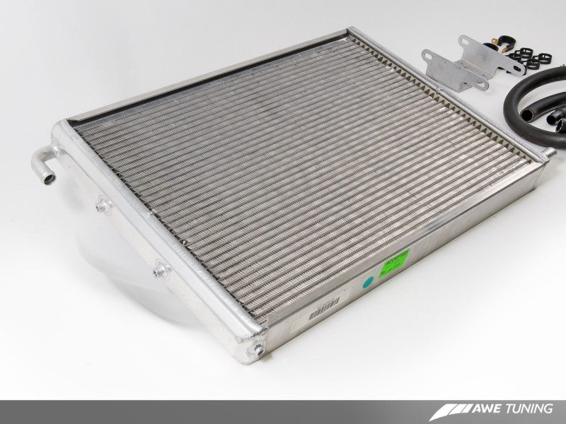 AWE Tuning B8 / 8R 3.0T ColdFront Trocador de calor