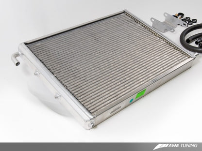AWE Tuning B8 / 8R 3.0T ColdFront Trocador de calor