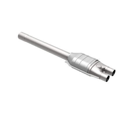 MagnaFlow Direct Fit Catalytic Converter 93-97 Chrysler 3.5L Rear Co