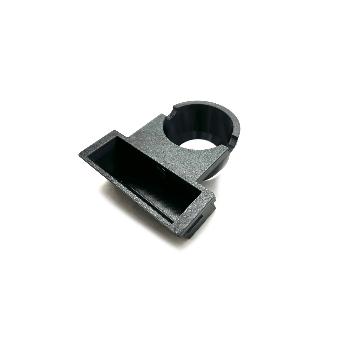 E30_rear_cupholder02.png