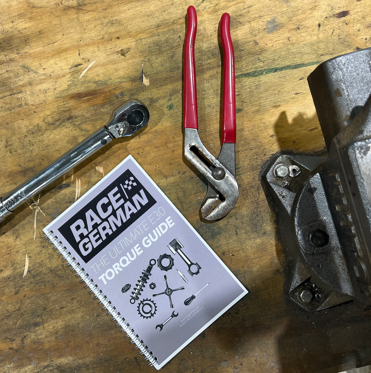 Race German -  E30 Torque Guide Booklet