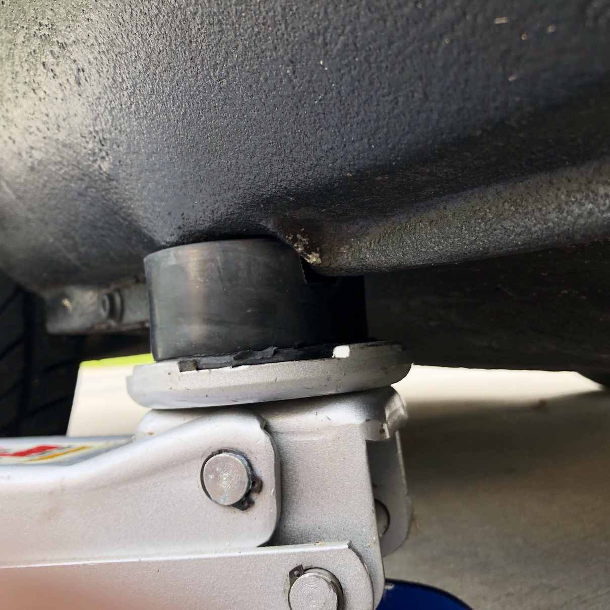 Race German -  E30 Jack Pad Kit