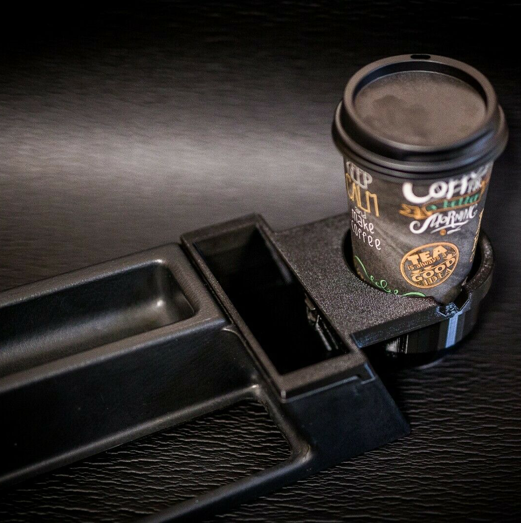 E30_dual_cupholder01.png