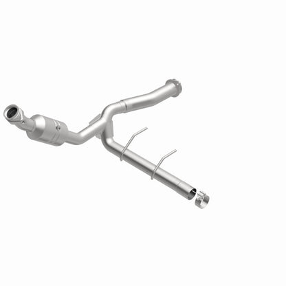 Magnaflow Conv DF 2011-2014 F-150 5.0L debajo de la carrocería
