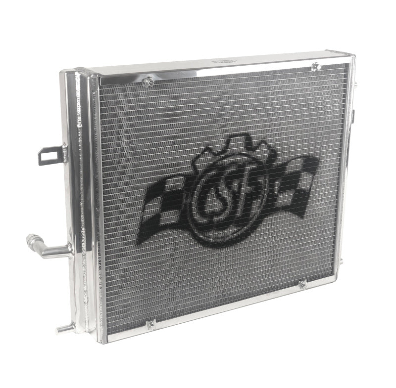 CSF BMW B58/B48 Intercambiador de calor de triple paso de montaje frontal con protección contra rocas