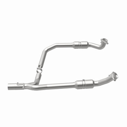 MagnaFlow Direct Fit Catalytic Converter 2009-2012 E-150 5.4 L Underbody