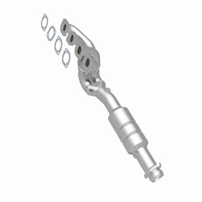 MagnaFlow Direct Fit Catalytic Converter 02-03 BMW 745i 4.4L