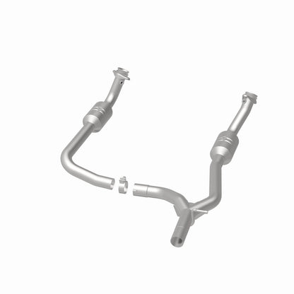 MagnaFlow Direct Fit Catalytic Converter 2009-2014 E-150 4.6 L Underbody