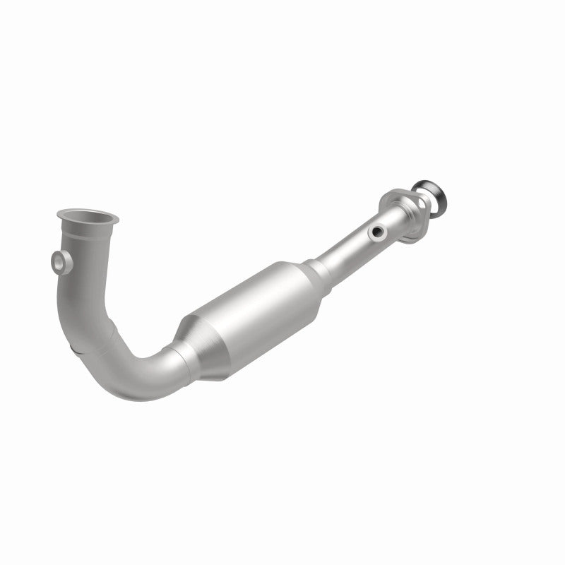 MagnaFlow Direct Fit Catalytic Converter OEM 2004 Jeep Liberty Underbody