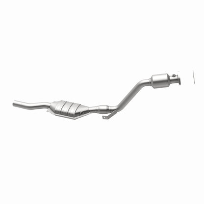MagnaFlow Direct Fit Catalytic Converter 03 Volkswagen Passat 2.8L