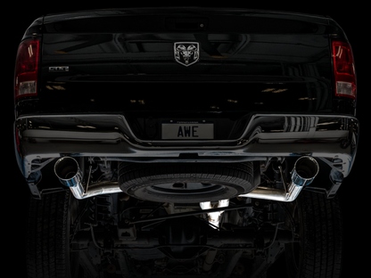AWE Tuning 09-18 RAM 1500 5.7L (con recortes) 0FG Escape Cat-Back de salida trasera doble - Puntas plateadas cromadas