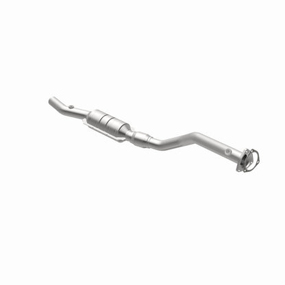 MagnaFlow Direct Fit Catalytic Converter 96-99 Audi A4/A4 Quattro 2.8L D/S (49 State)