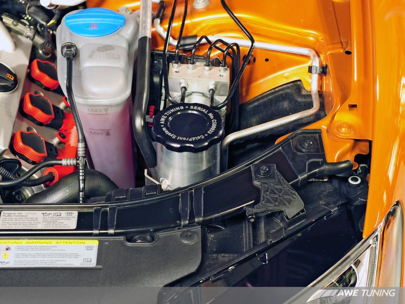 AWE Tuning B8 3.0T Depósito ColdFront