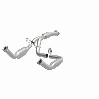 MagnaFlow Direct Fit Catalytic Converter 11-13 Chev Silverado 2500 HD/3500 HD 6.0L
