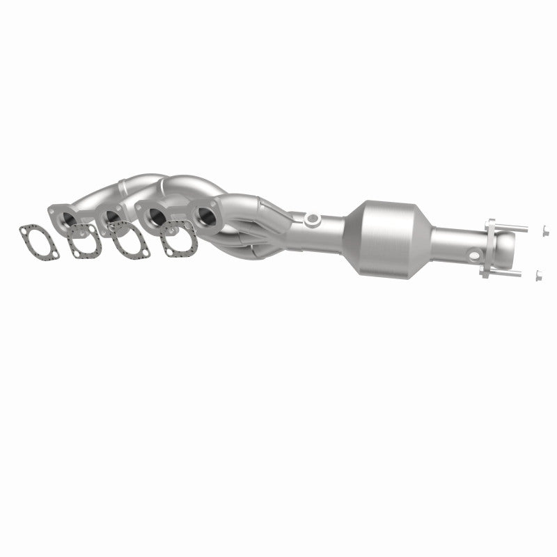 MagnaFlow Direct Fit Catalytic Converter 04-05 BMW 545I 4.4L P/S
