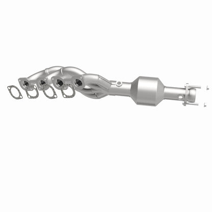 MagnaFlow Direct Fit Catalytic Converter 04-05 BMW 545I 4.4L P/S