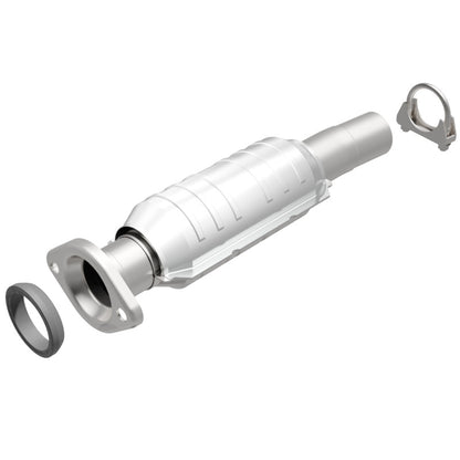MagnaFlow Direct Fit Catalytic Converter 04 Toyota Sienna 3.3L