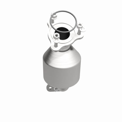 MagnaFlow Direct Fit Catalytic Converter 2010-2011 LaCrosse 3.6 L Underbody