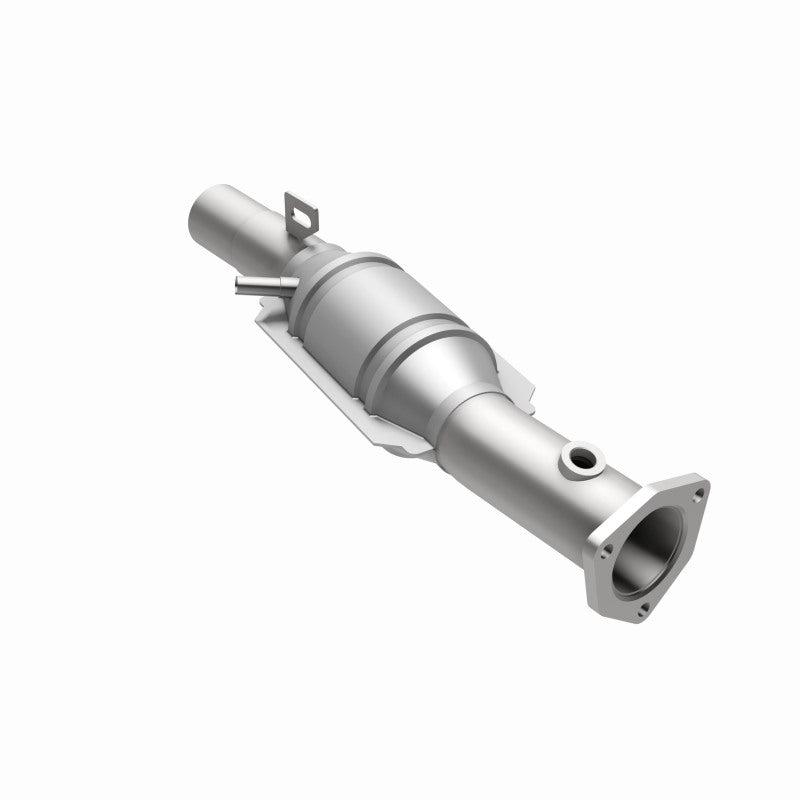 MagnaFlow Direct Fit Catalytic Converter 95 Volkswagen Golf 2.8L