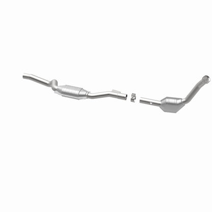 MagnaFlow Direct Fit Catalytic Converter 2003 ML350 3.7L Underbody