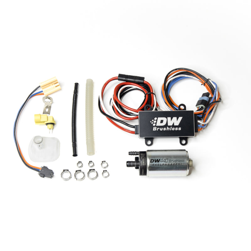 Bomba de combustível sem escova DeatschWerks DW440 440lph com controlador PWM e kit de instalação 2015+ Ford Mustang GT