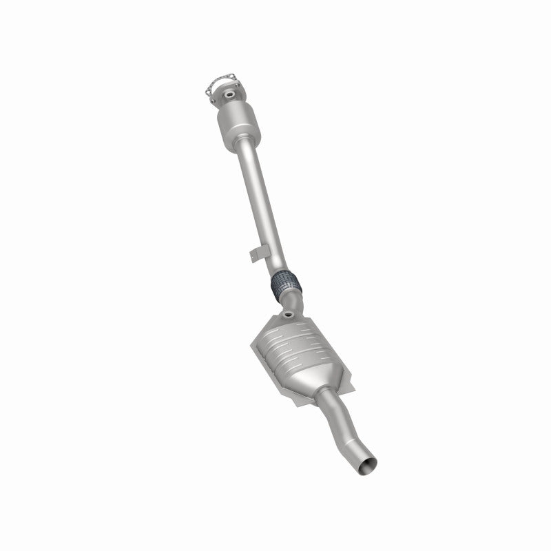 MagnaFlow Direct Fit Catalytic Converter 03 Volkswagen Passat 2.8L