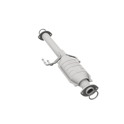 MagnaFlow Direct Fit Catalytic Converter 01-04 Toyota Tacoma 3.4L Rear