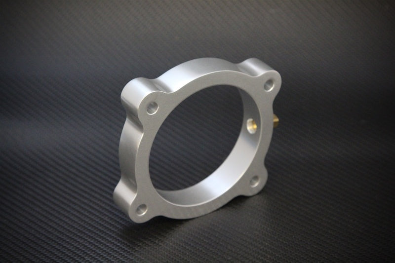 Espaciador del cuerpo del acelerador de Torque Solution (Plata): Hyundai Genesis V6 3.8L 2013+