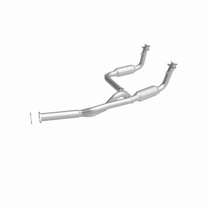 MagnaFlow Direct Fit Catalytic Converter 00 Chevy Express 1500 5.7L