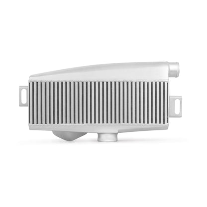 Mishimoto Subaru 02-07 WRX/04-07 STi Kit de intercooler de montaje superior - Mangueras plateadas y rojas con recubrimiento de polvo