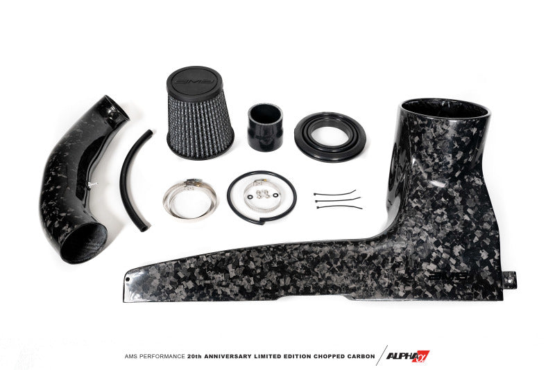 AMS Performance 2015+ VW Golf R MK7 Entrada de fibra de carbono cortada